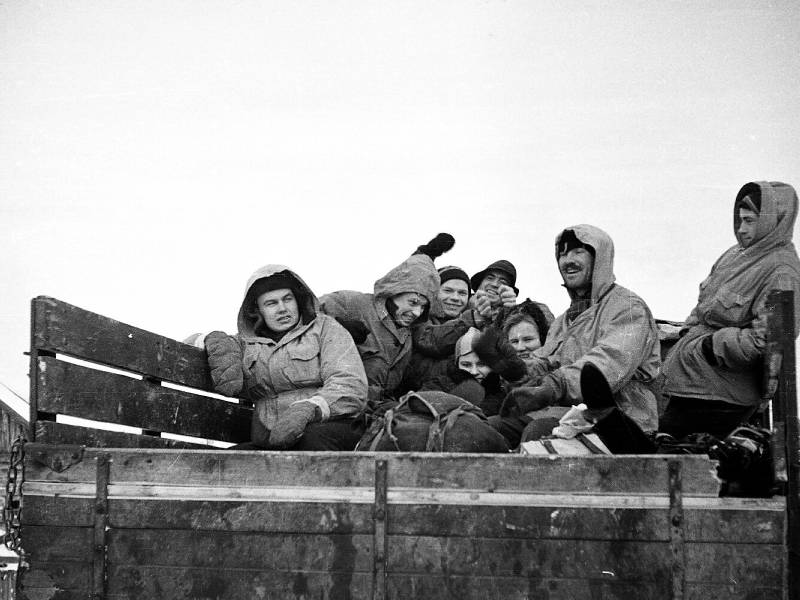 9 montañistas