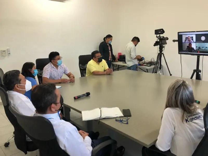 Funcionarios de Kanasín