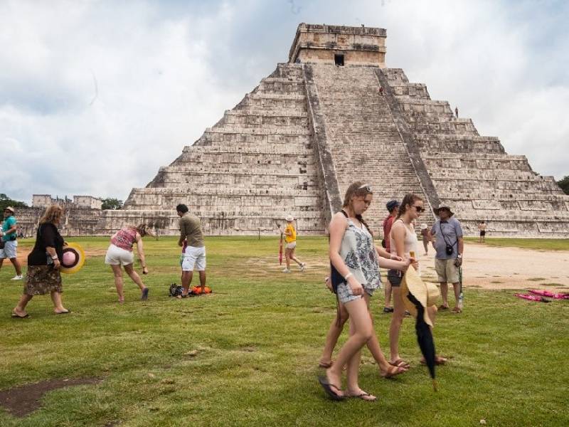 Acusan viajeros guías de turistas patito