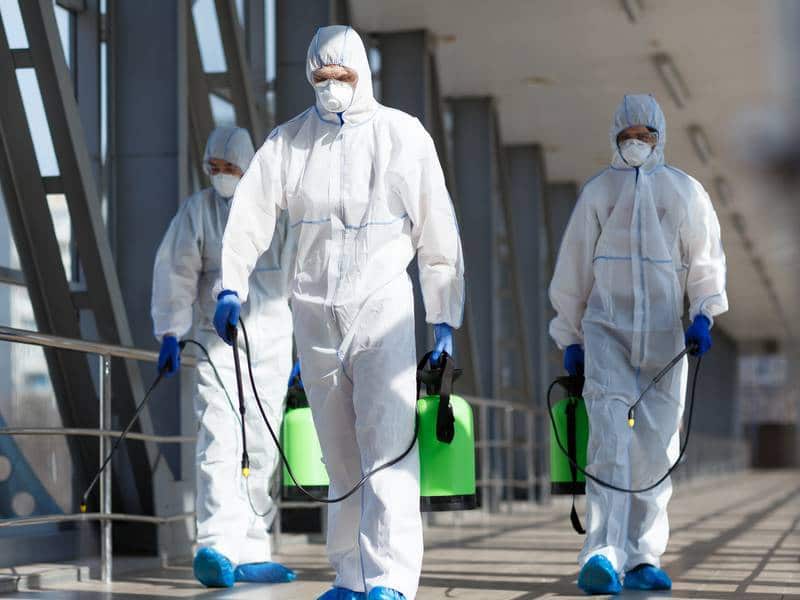 Desinfectan espacios públicos en Progreso