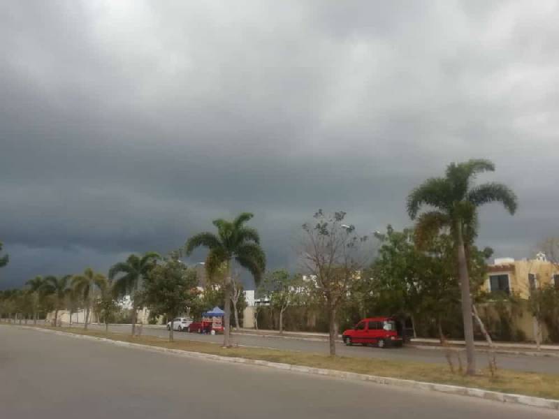 llega violento norte a la Península de Yucatán