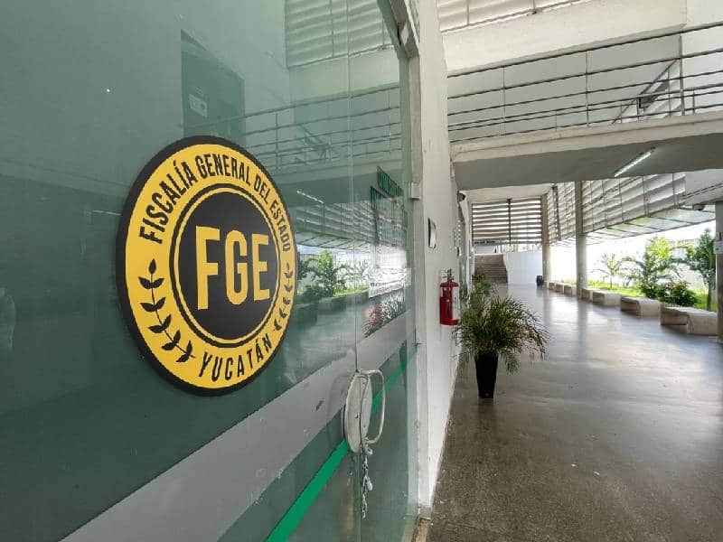Reconocen a funcionarias con más de 30 años en la FGE