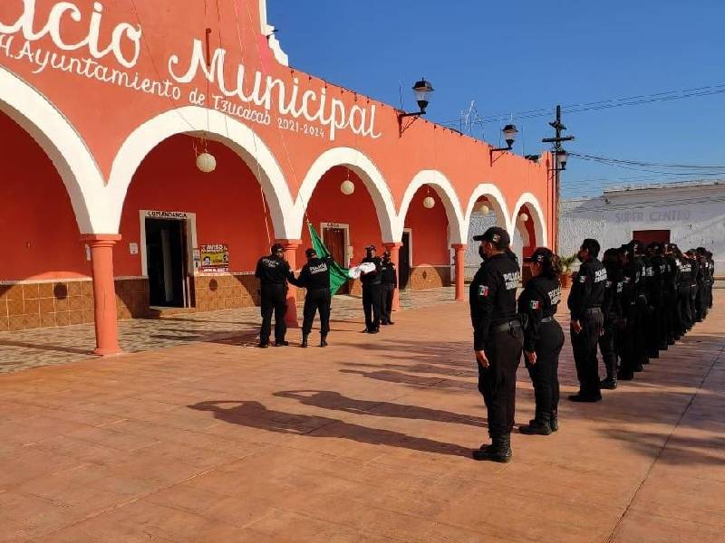Castigan a policías por sobornos
