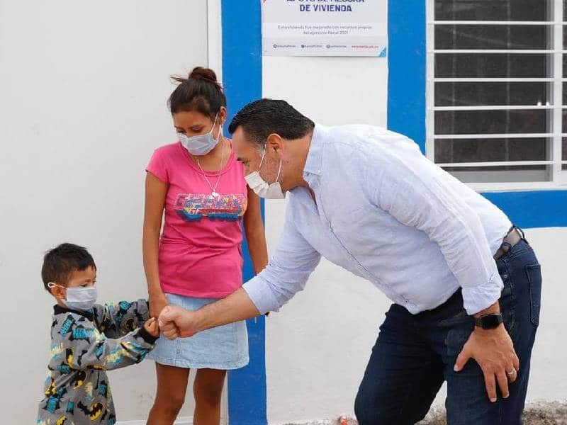 Celebra Renán a la niñez yucateca