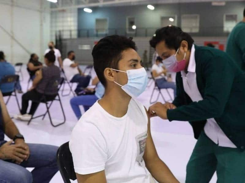 Inoculan contra Covid a rezagados en Hunucmá