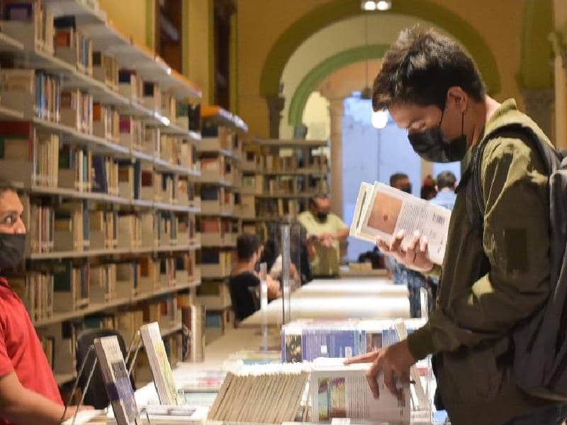 Jóvenes, los que más leen en Yucatán