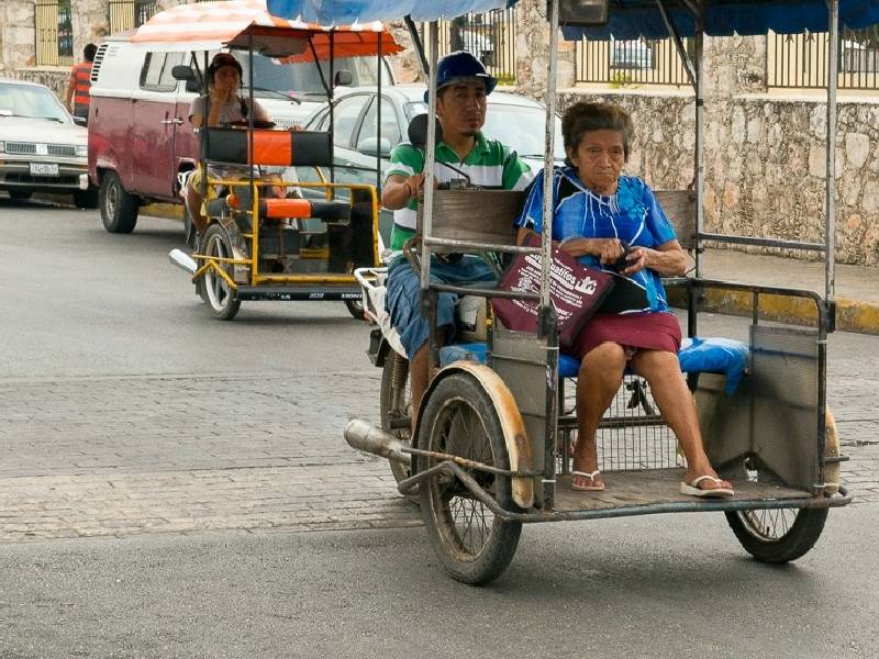 Ponen en orden a mototaxis en Umán