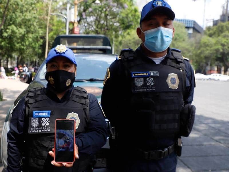 niño policía