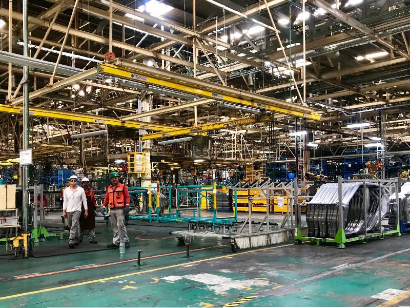 Crece 0.4% actividad industrial en marzo