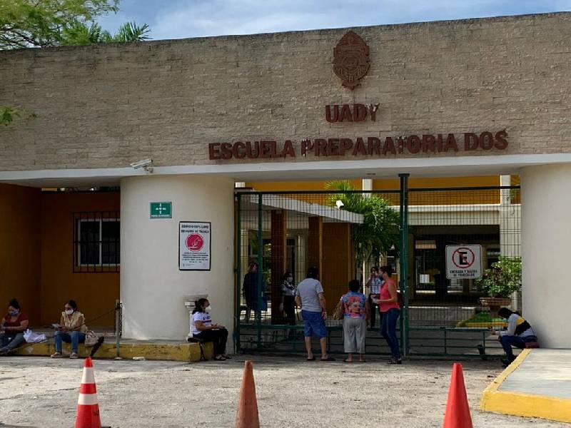 Denuncian hostigamiento por usar falda corta