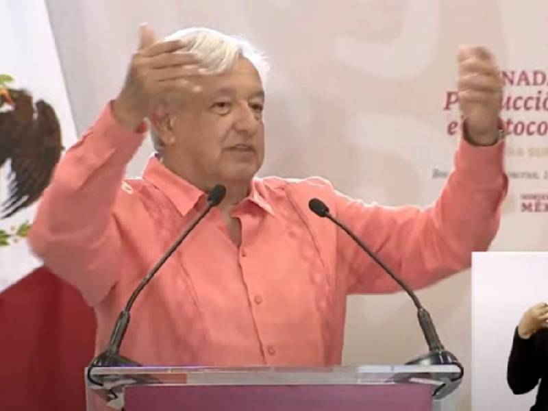 Extraemos la mitad de petróleo que con Fox : AMLO defiende el autoconsumo