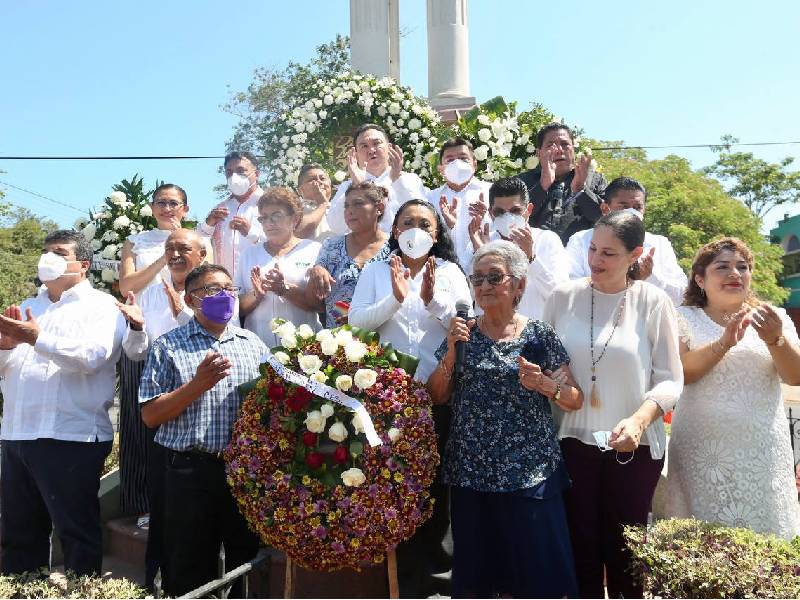Inédita celebración por el día del maestro