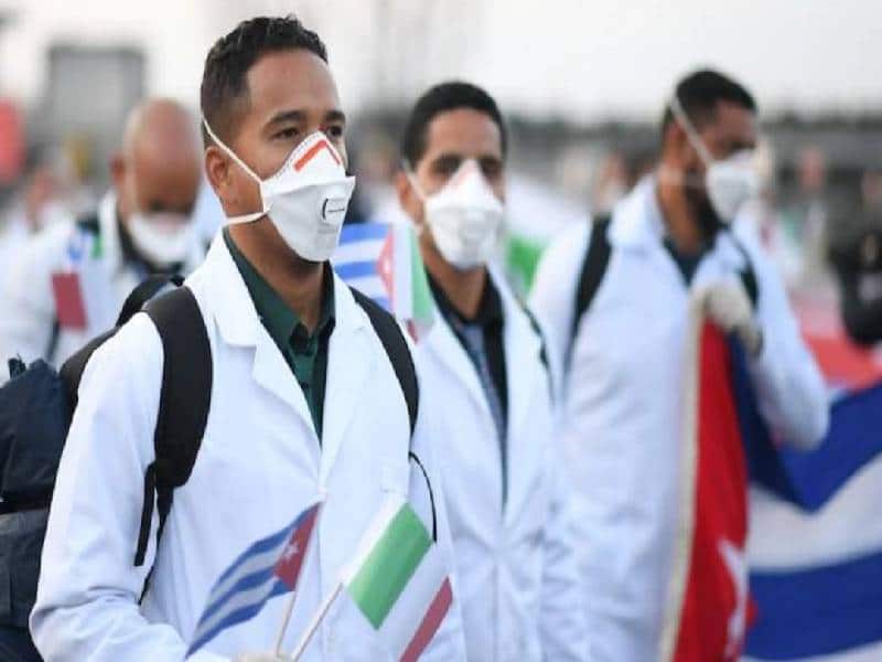 médicos