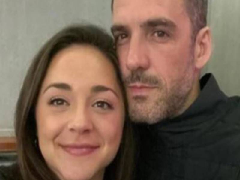 Mujer busca desaparecido