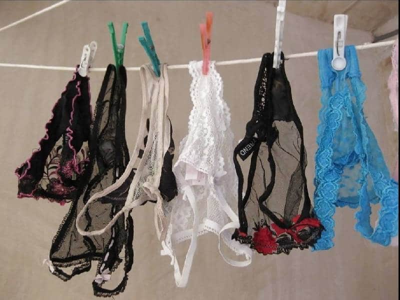 Quieren prohibir colgar tangas en tendederos de Quintana Roo