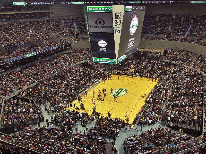 La NBA cierra su 75 aniversario con remodelación de canchas en la CDMX