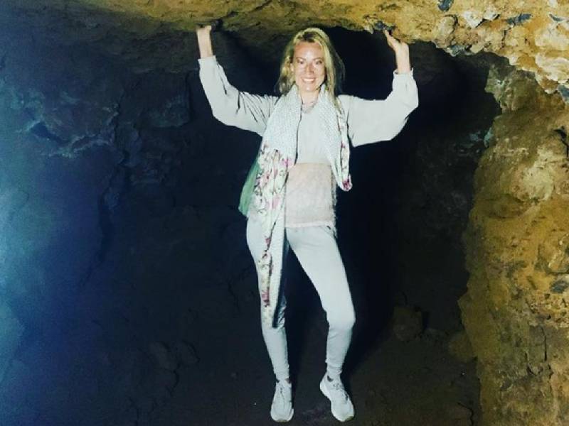 mujer idioma alienígena