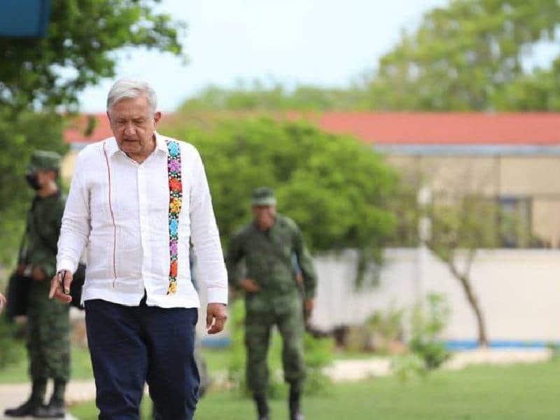AMLO revisa proyecto del Tren Maya en la Yucatán