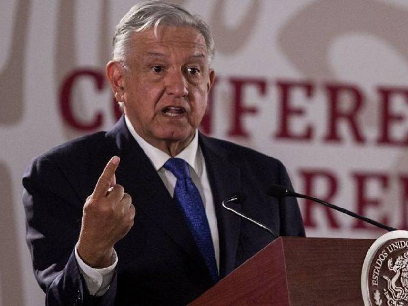 AMLO defiende la encuesta como método de elección en Morena