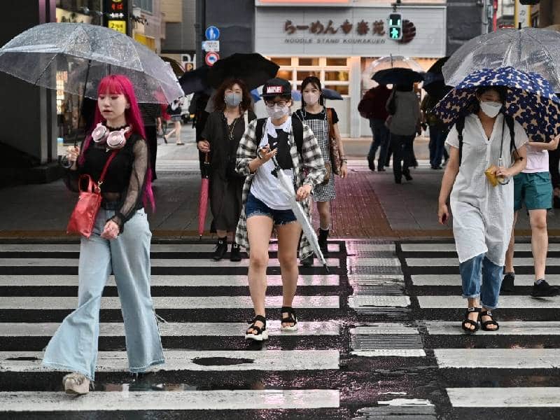 Japón crece 0.5% tras fin de medidas Covid-19