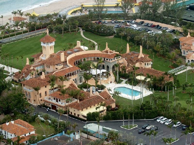 Qué se sabe del allanamiento del FBI a la mansión de Trump en Florida