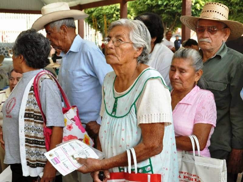 Recibe apoyos 46.4% de la población peninsular