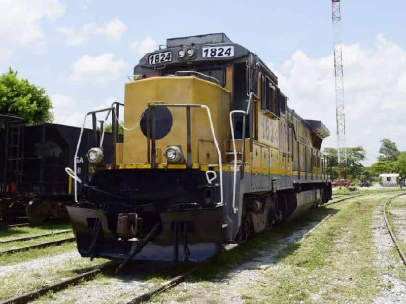 Por alta inflación, SICT topará tarifas de transporte de carga por tren
