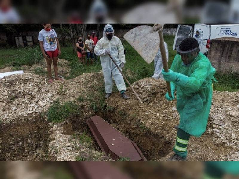 Video. Joven sale de fiesta y termina enterrado dentro de un ataúd