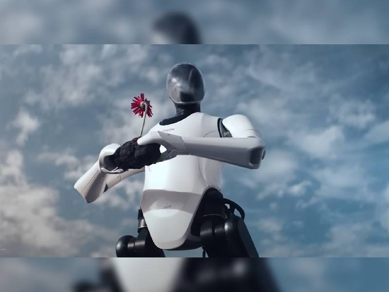 Llega robot de forma y dimensiones humanas