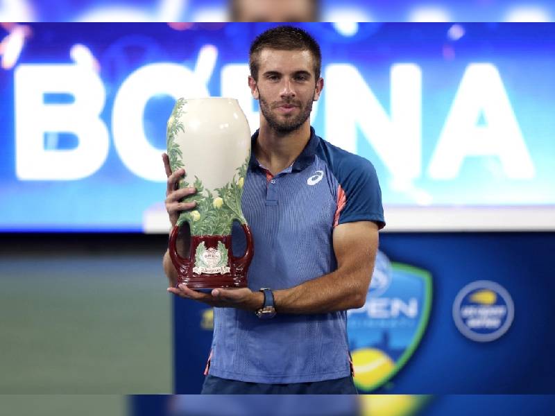 Borna Coric logra ganar su primer torneo Masters 1000 fente a Tsitsipas