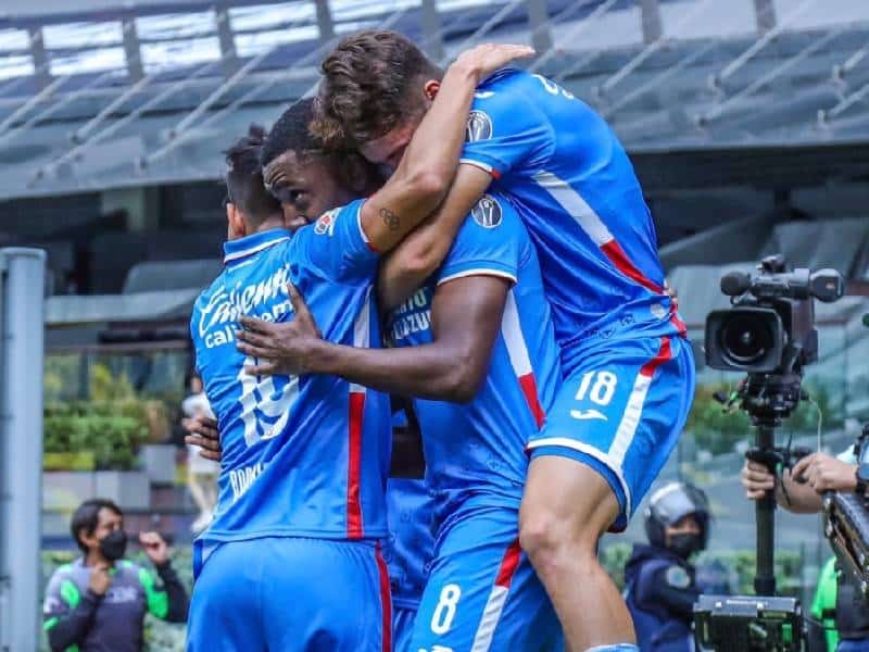 Cruz Azul vence al Mazatlán y mantiene la esperanza de entrar al repechaje