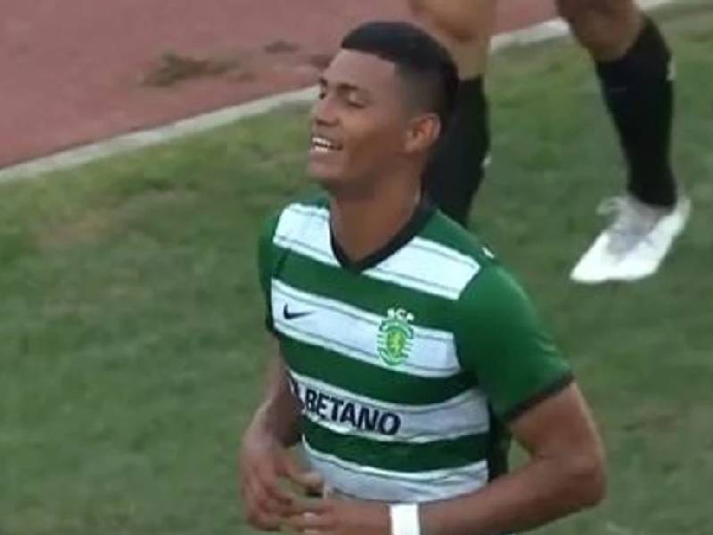El mexicano Jesús Alcantar se estrena como goleador en Europa