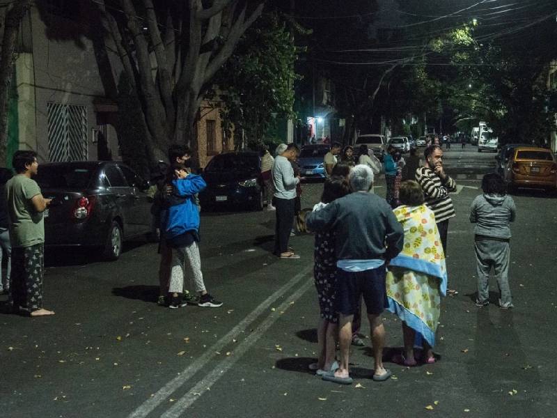 Suman 3 las personas fallecidas por sismo de 6.9 en la CDMX
