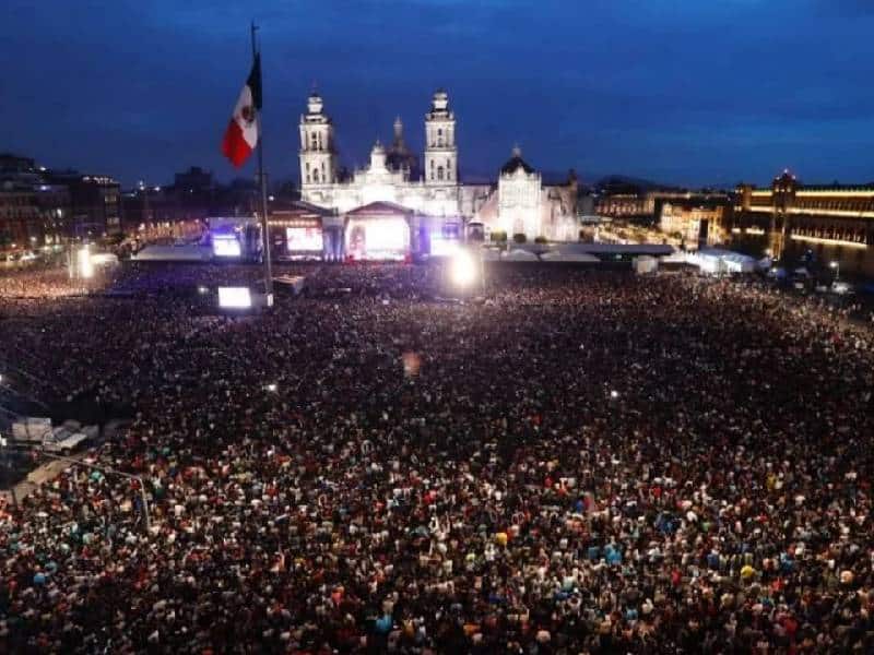 Grupo Firme rompe récord de asistencia en Zócalo de la CDMX