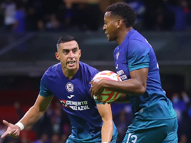Cruz Azul vence al León en partido adelantado del Apertura