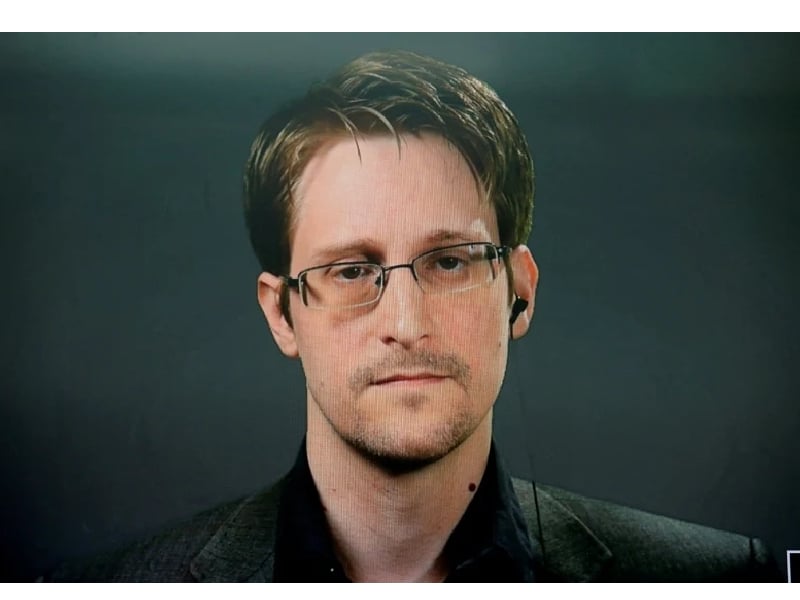 Foto: Especial. El presidente de Rusia, Vladimir Putin otorgó a Edward Snowden la nacionalidad rusa.