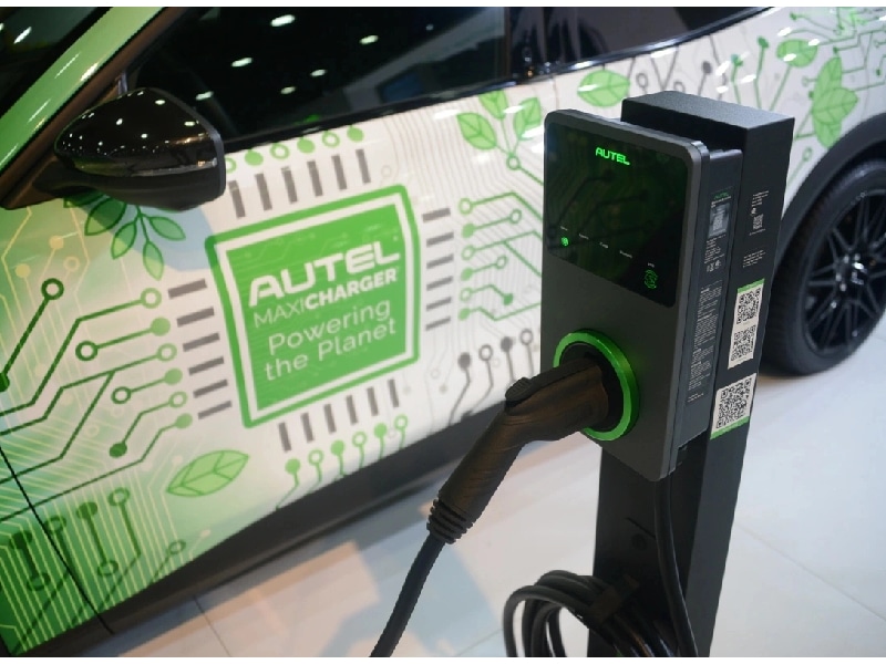 Foto: Especial | Los autos eléctricos "acabarán siendo la única opción", admite Tim Stokes, quien todavía piensa "esperar el mayor tiempo posible"