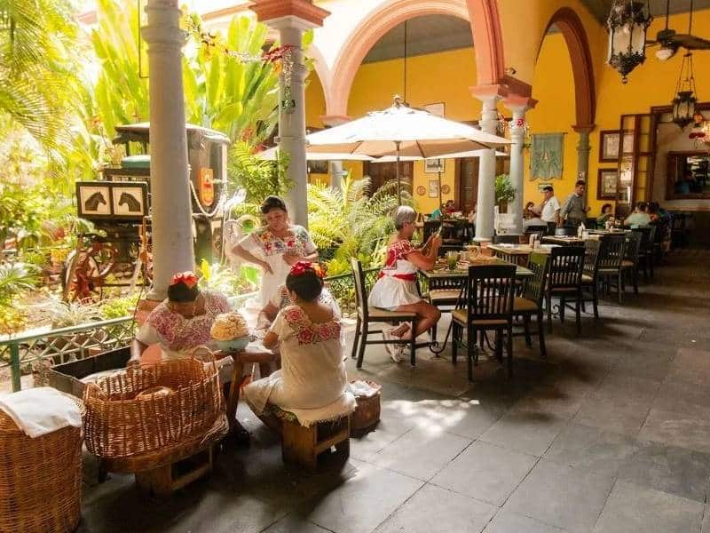 Apuestan restaurantes en eventos de octubre