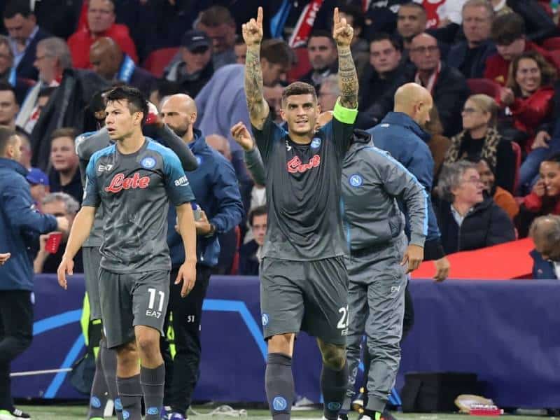 Hirving Lozano y el Napoli aplastan 6-1 al Ajax