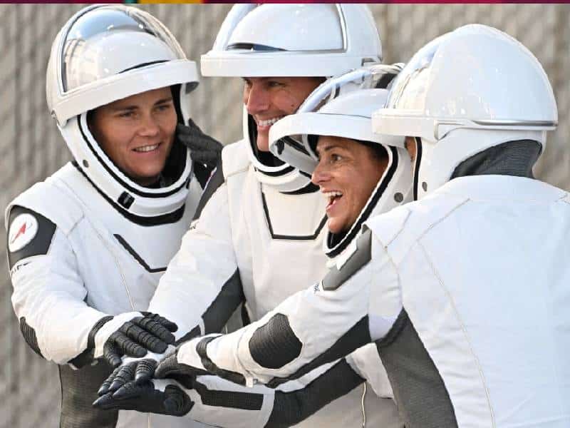 Astronauta rusa llega a la ISS