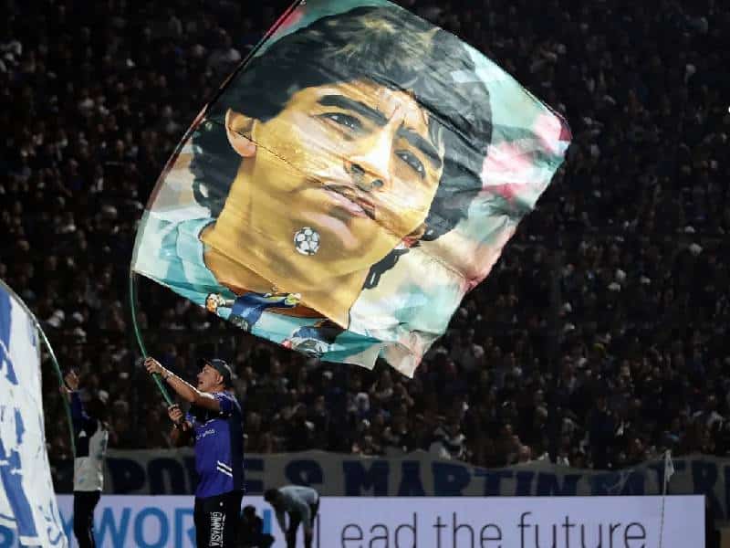 Messi, Mourinho, Ronaldinho convocan a Partido por la Paz en tributo a Maradona