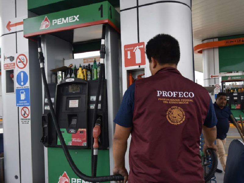 Levy Abraham, presidente de Canaco Mérida, advierte sobre el aumento del 5% en gasolina y la necesidad de monitorear su impacto en la inflación.