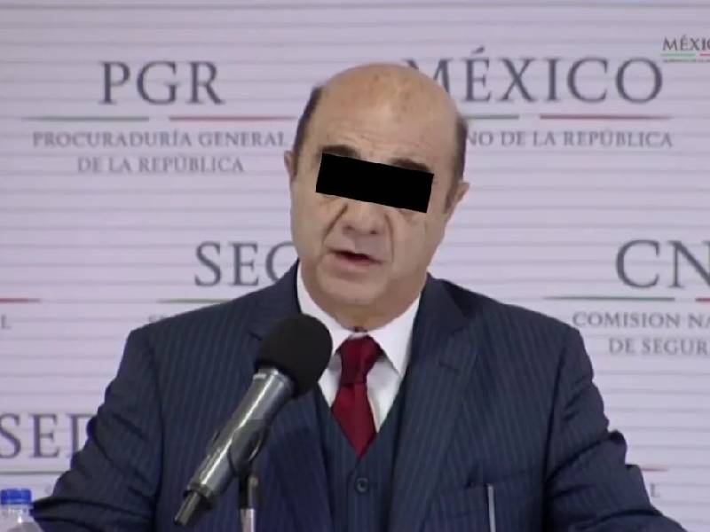Murillo Karam sigue en terapia intensiva; corre riesgo de un coágulo cerebral