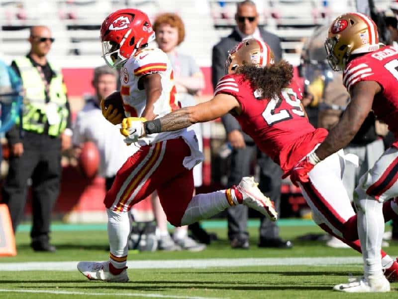 Chiefs vence 44-23 a los 49er en un duelo domina por Kansas