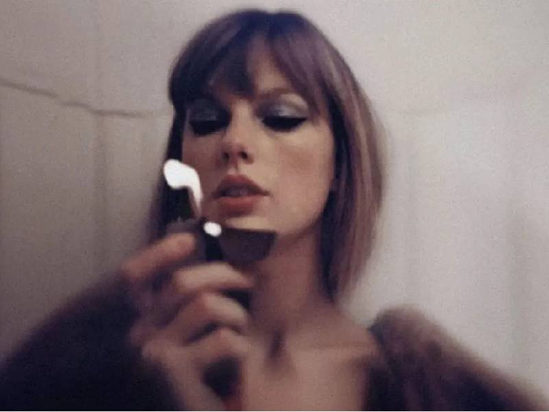 Taylor Swift lanza “Midnights” y enloquece las redes