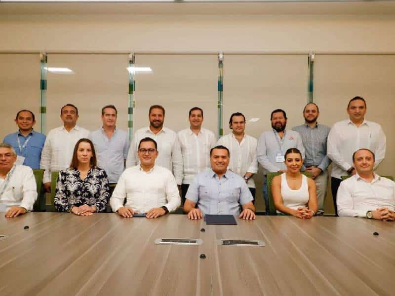 El Alcalde Renán Barrera estrecha lazos industriales y turísticos con Guatemala