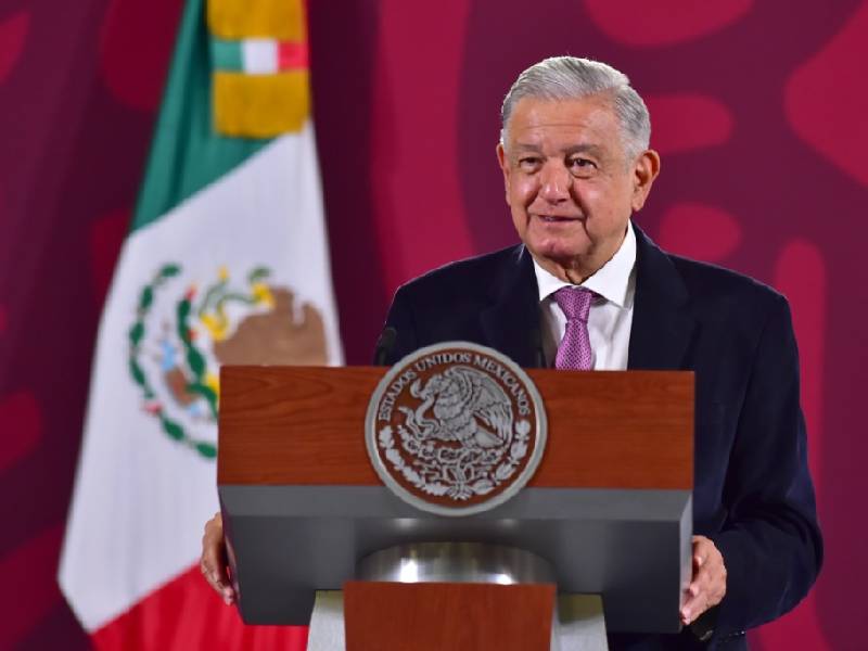 Resalta AMLO inversión de 22 mil mdp en mantenimiento a carreteras