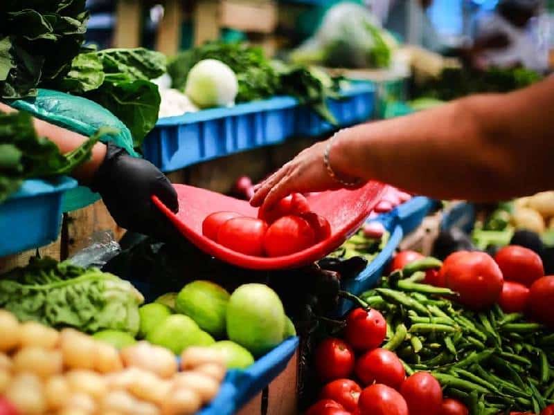 Aumentan precios de la canasta básica