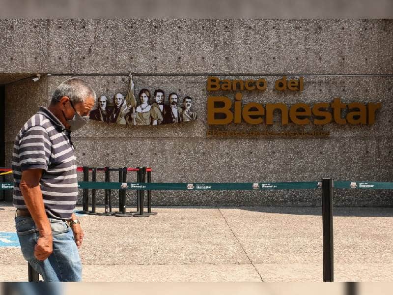 Abuelitos ya pueden cobrar su pensión del Bienestar