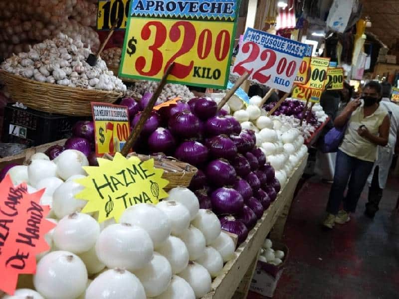 Precios se desaceleran, pero inflación básica no da tregua